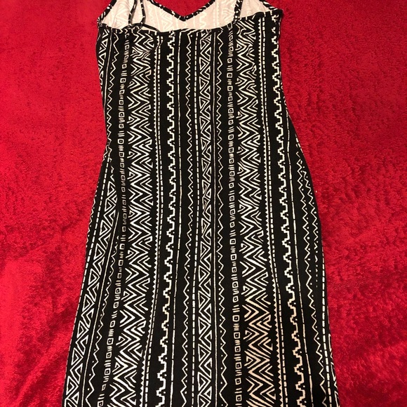Summer dress - Picture 2 of 2